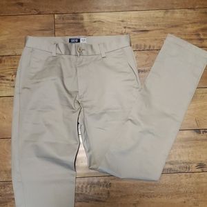Izod Slim Chino Pant 28x32